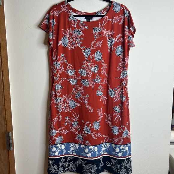J. Jill Dresses & Skirts - J. Jill Rust Red Blue Floral Dress Womens M Lightweight Pockets Casual Travel